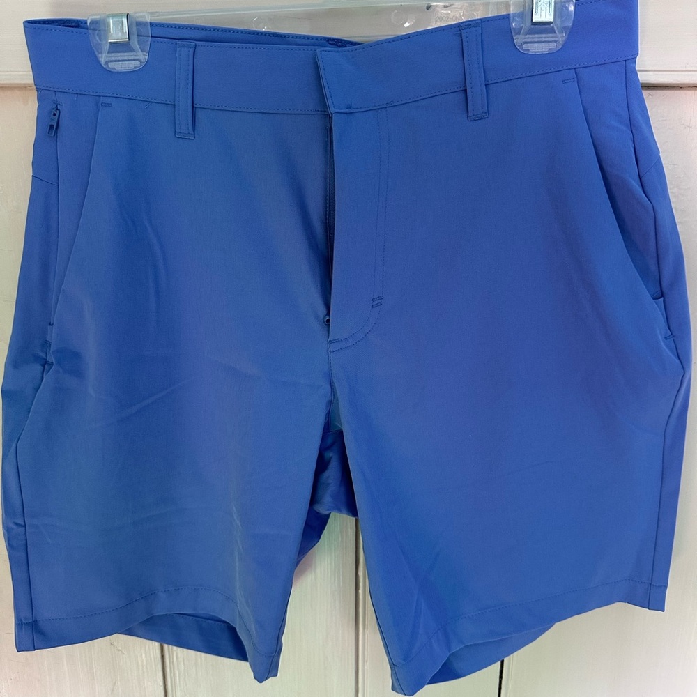 Men’s periwinkle golf shorts